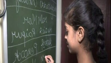 Inspired by '3 idiots', Raipur-based teenage girl perfects mirror writing