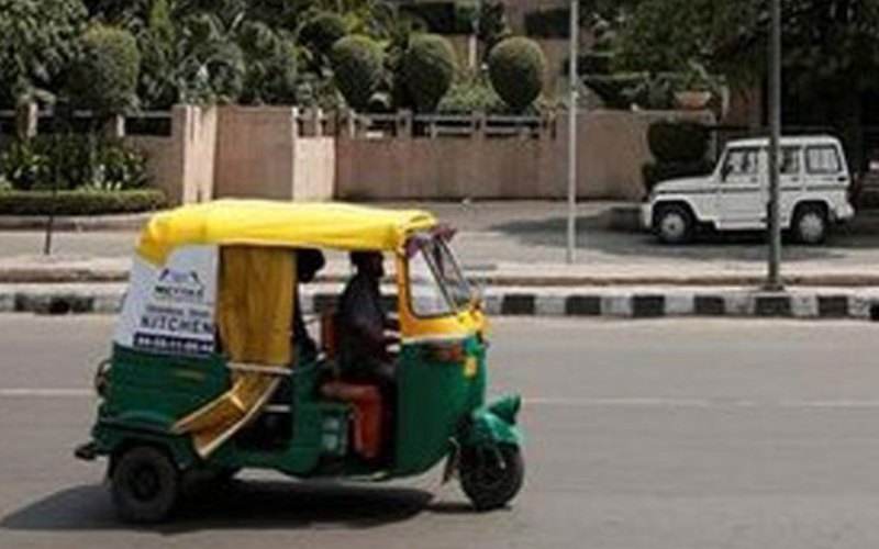Bihar: Auto driver imposed with fine for not wearing seat belt