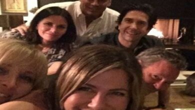 'Friends' reunite as Jennifer Aniston joins Instgram