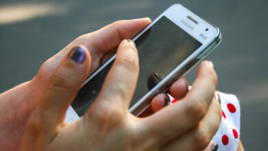 Kashmir lockdown: Pre-paid mobile services barred for 85th day