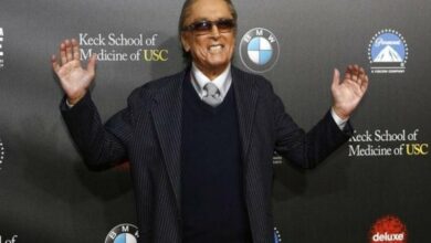 Paramount executive producer Robert Evans dies at 89