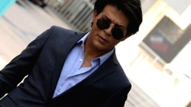 SRK''s doppleganger sets social media on fire