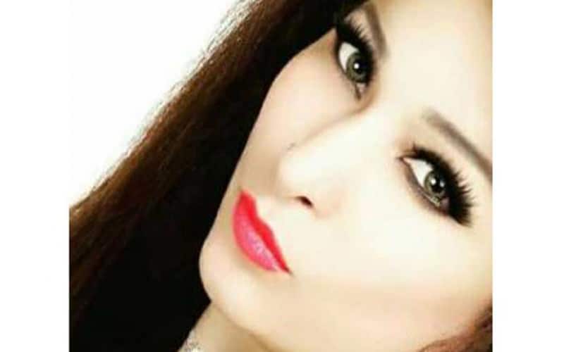 Pakistani actress shares private photos to support Rabi Pirzada