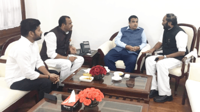 Telangana Congress MPs meet Gadkari over RTC issue