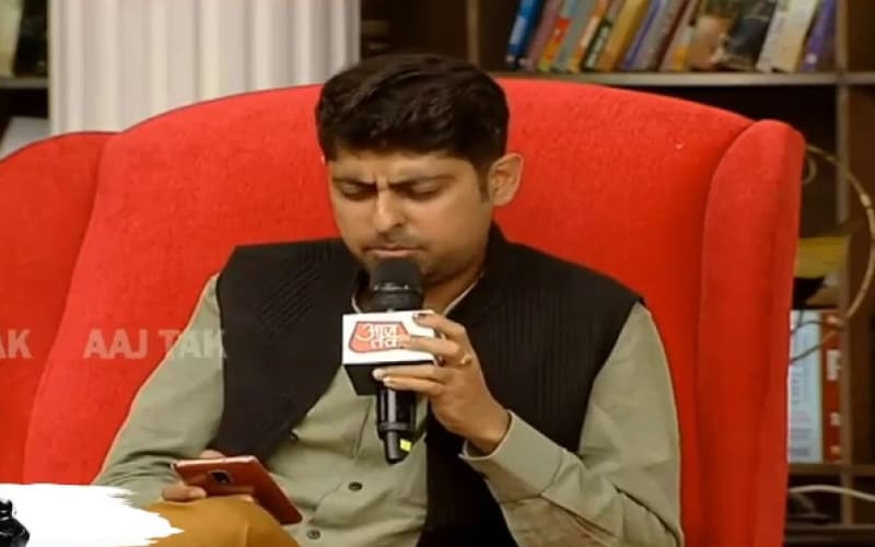 Of 200, 80 debates on Pak: Varun Grover at Sahitya AajTak