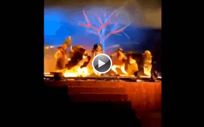 Saudi Arabia: Three performers stabbed on stage