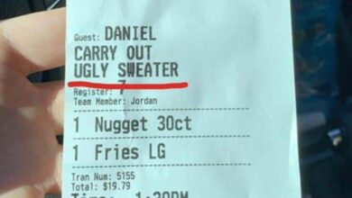 Eatery writes ‘ugly sweater’ on takeaway slip, customer says ‘no