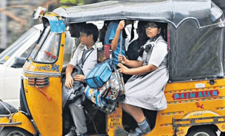 Over 1000 auto drivers booked for violating traffic rules