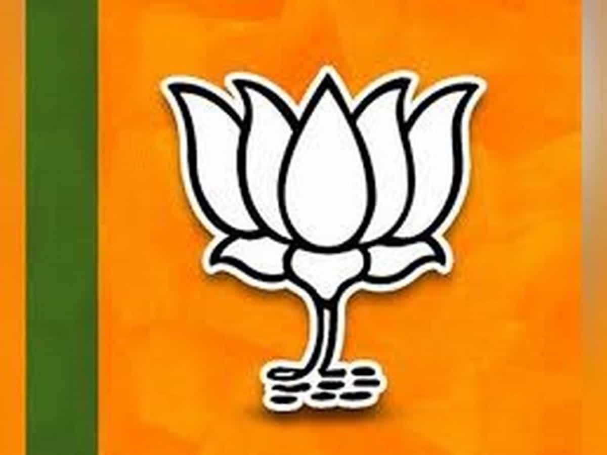 BJP leader booked for threatening doctor in UP's Shahjahanpur