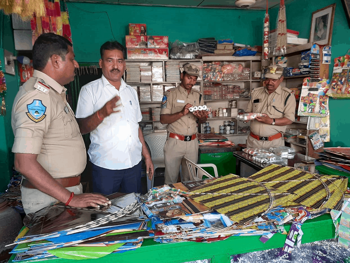 TS forest officers find 118 kgs of Chinese Manja at kite shops