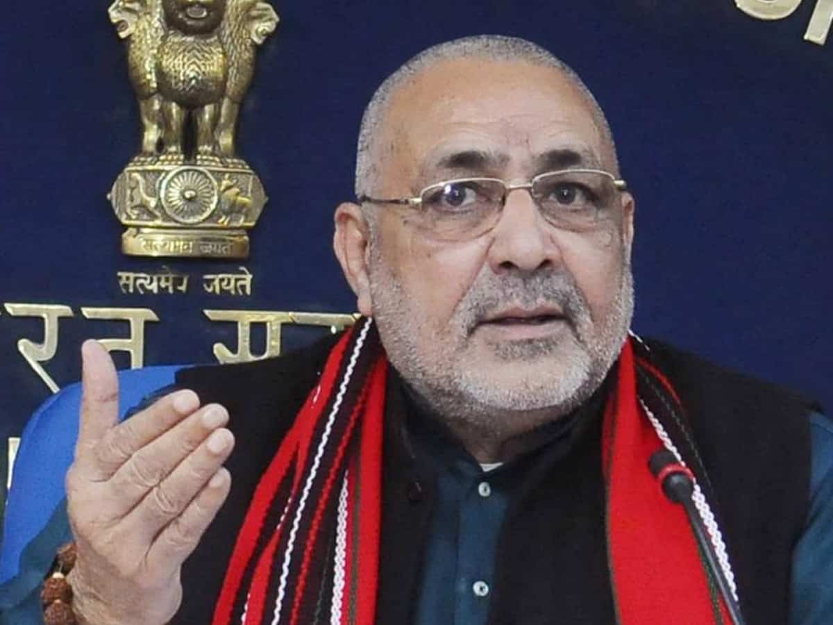 Muslims need to stop calling themselves minority: Giriraj Singh