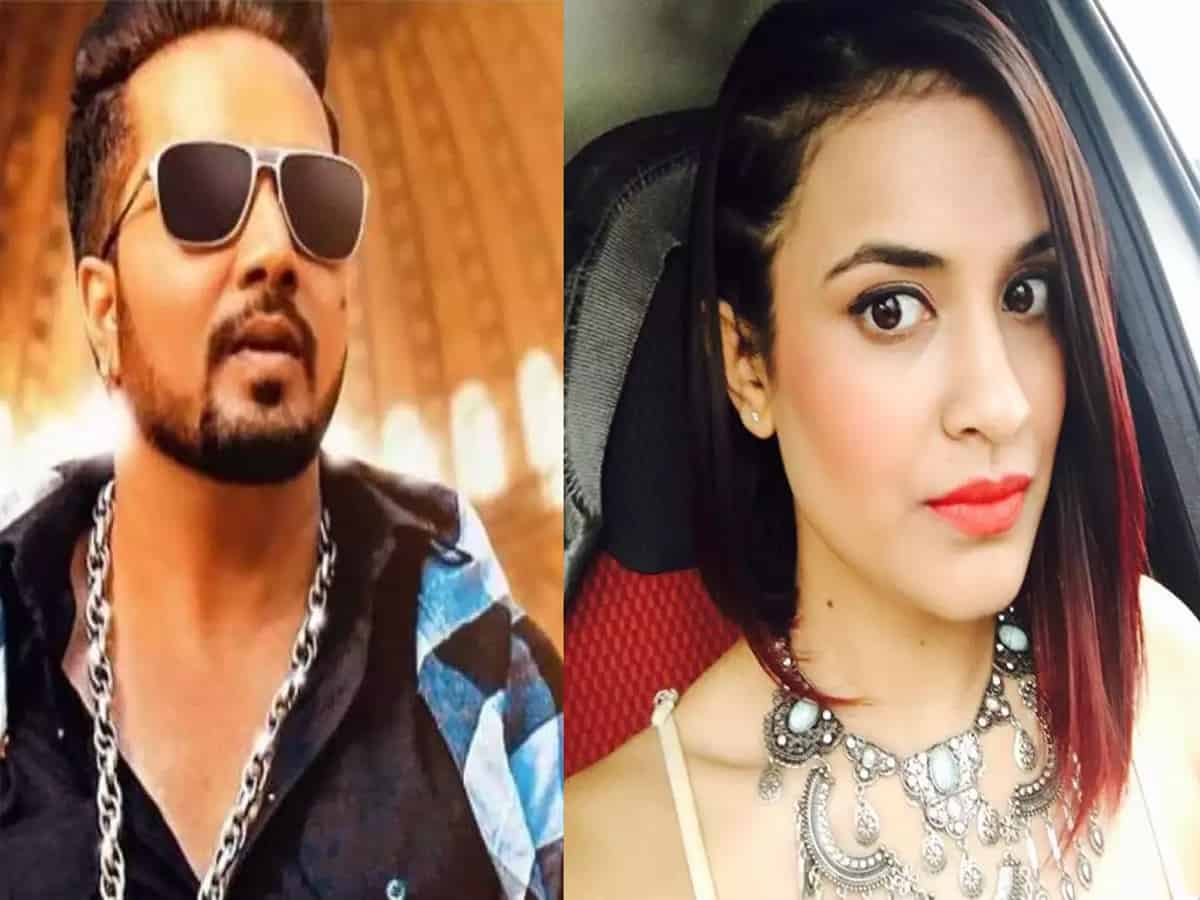 Mika Singh and Saumya Khan