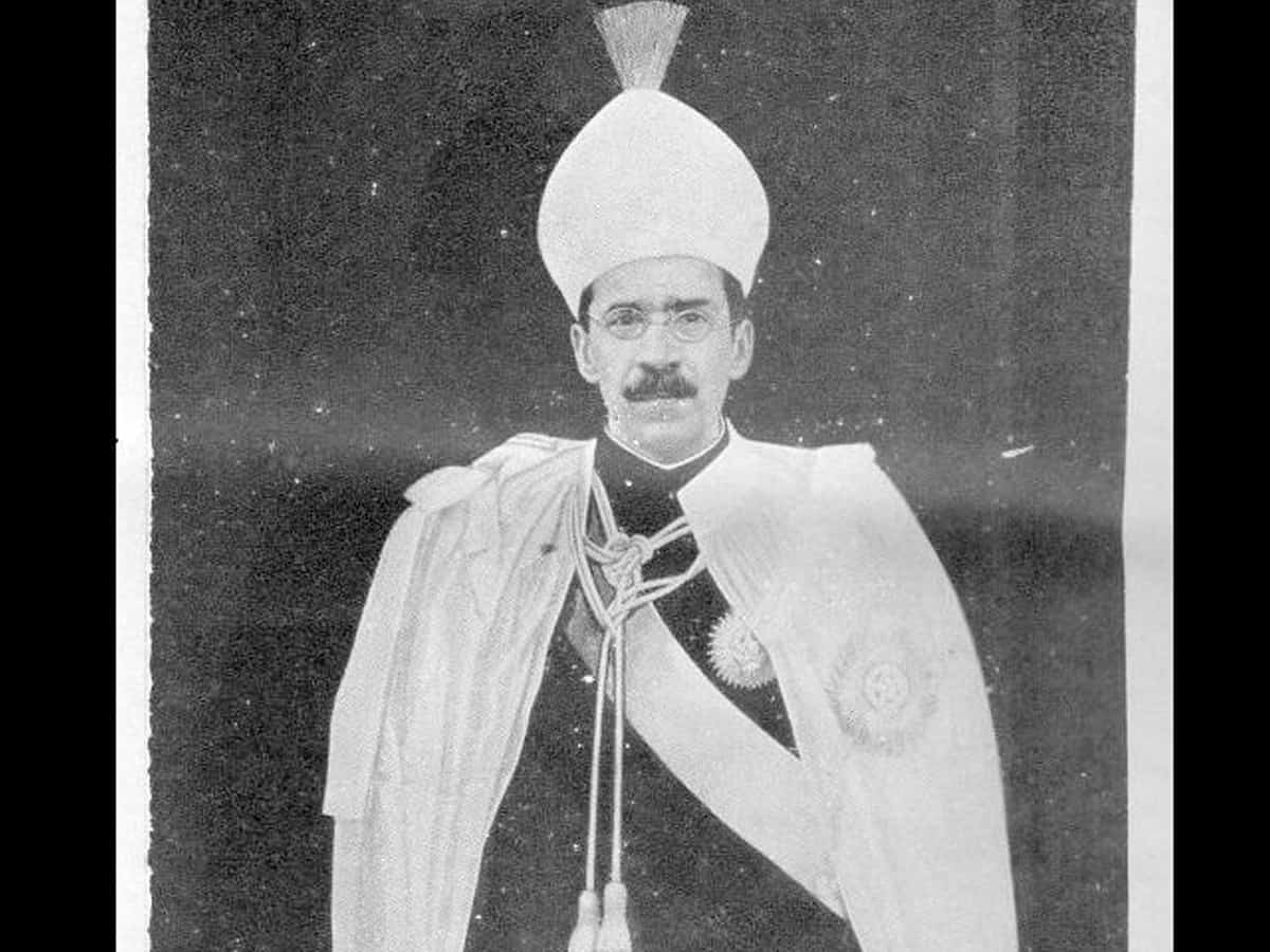 Nizam held out thinking that Osmanistan would fructify; Patel scuppered it