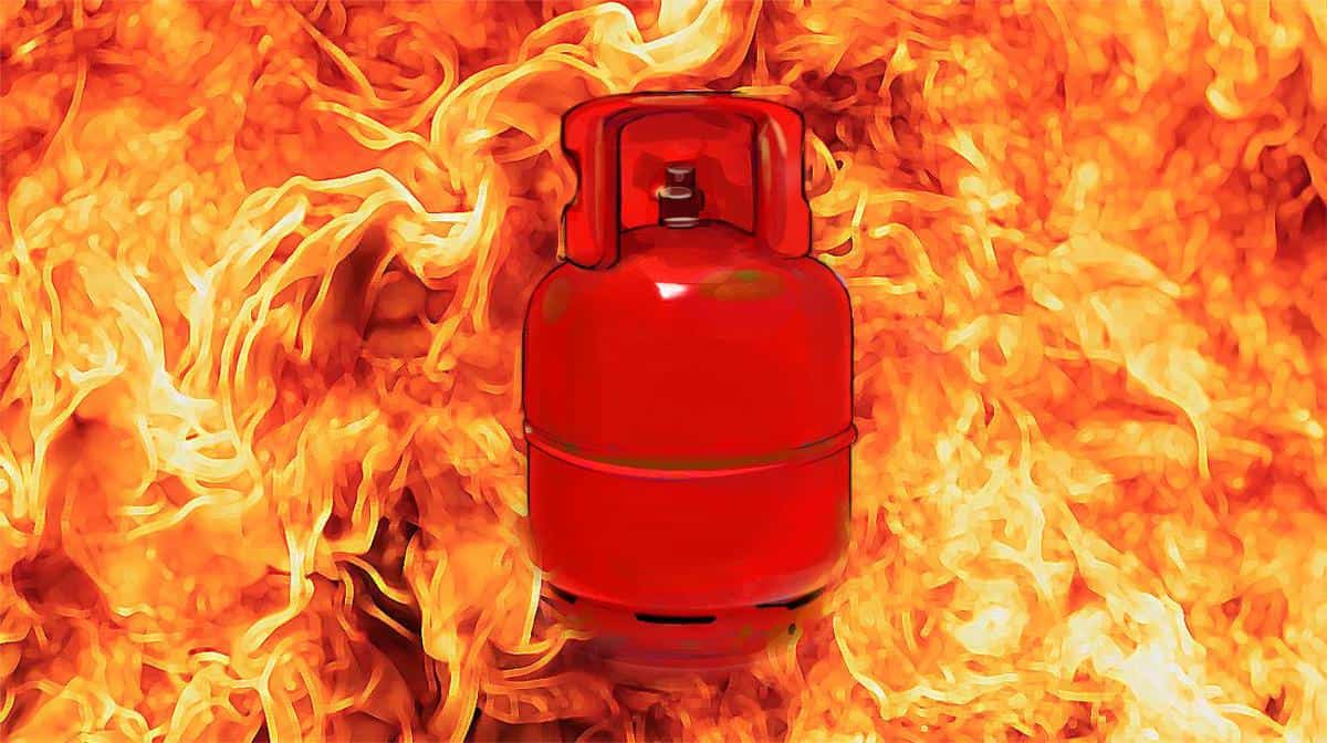 Six injured in a cylinder blast in Secundrabad