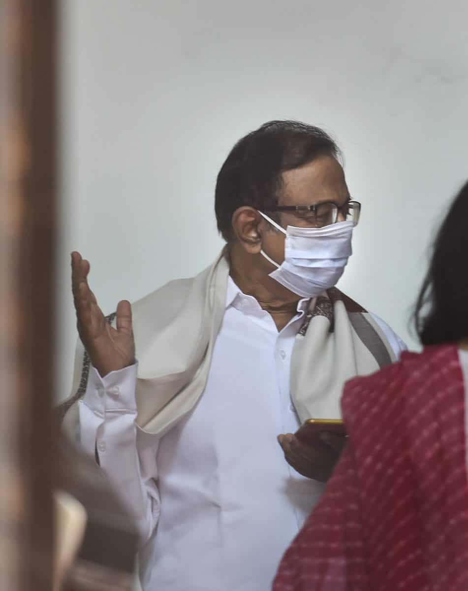 Chidambaram wears mask at Parliament