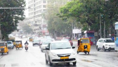 Thunderstorm with moderate rainfall in Hyderabad