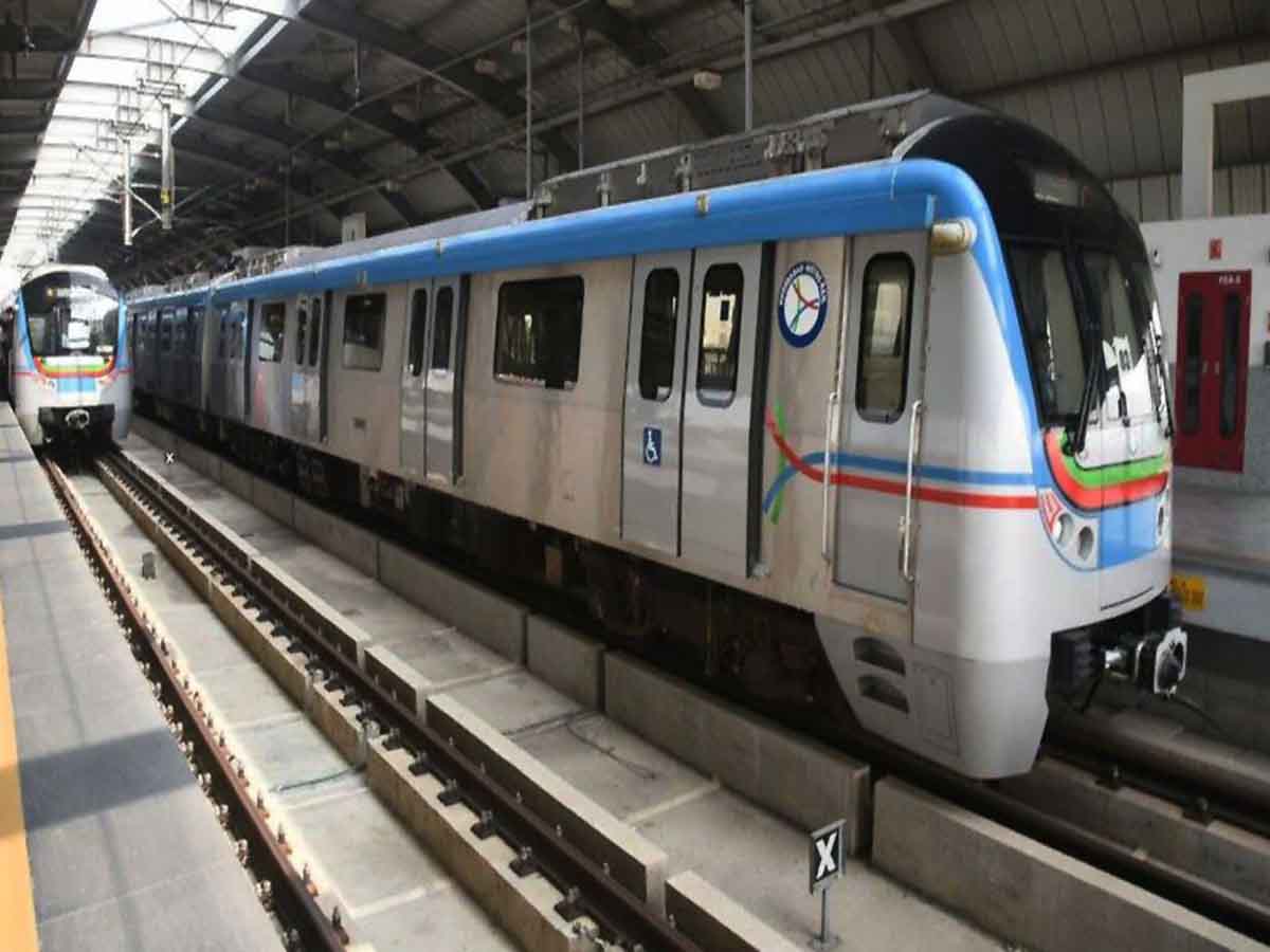 Hyderabad Metro to operate till 1 am on Ganesh immersion day