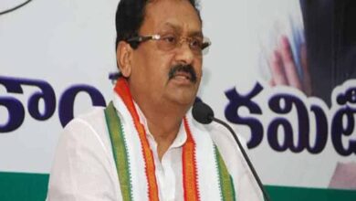 Congress slams TRS government for reducing education budget