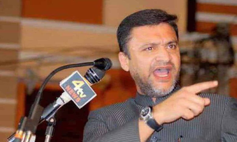 'If I signal...': AIMIM leader Akbaruddin Owaisi threatens police inspector