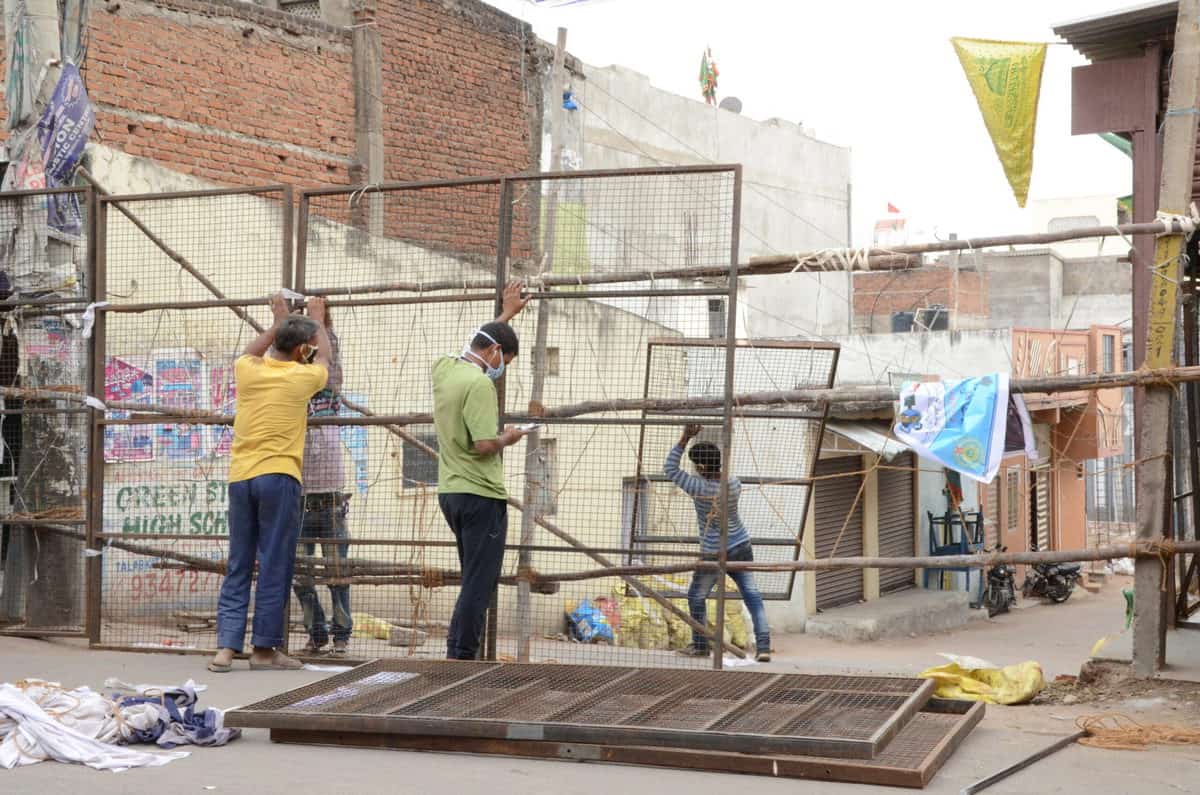 Hyderabad's Old City residents barricade lanes. Photo: Mohammed Hussain