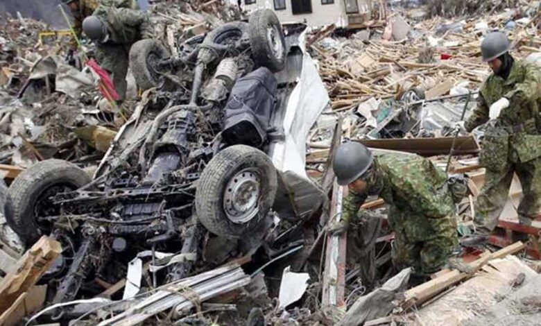 Seismologists predict tsunami, massive earthquake in Japan