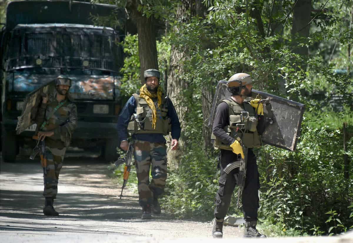 Encounter in Kashmir's Pulwama district