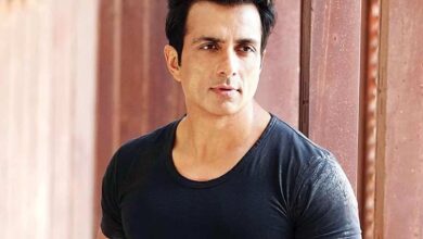 Sonu Sood arranges bus transport for migrant workers
