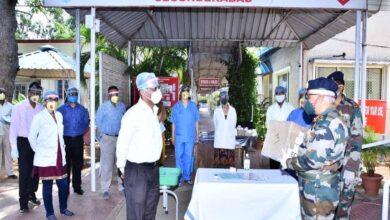 MCEME commandant presents N-99 masks to Military Hospital