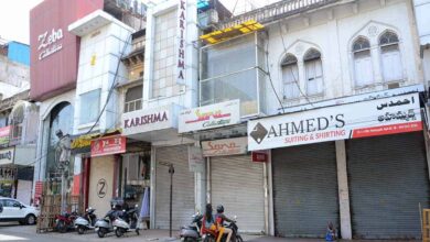 Charminar shops closed in support of no-new-clothes-in-Eid
