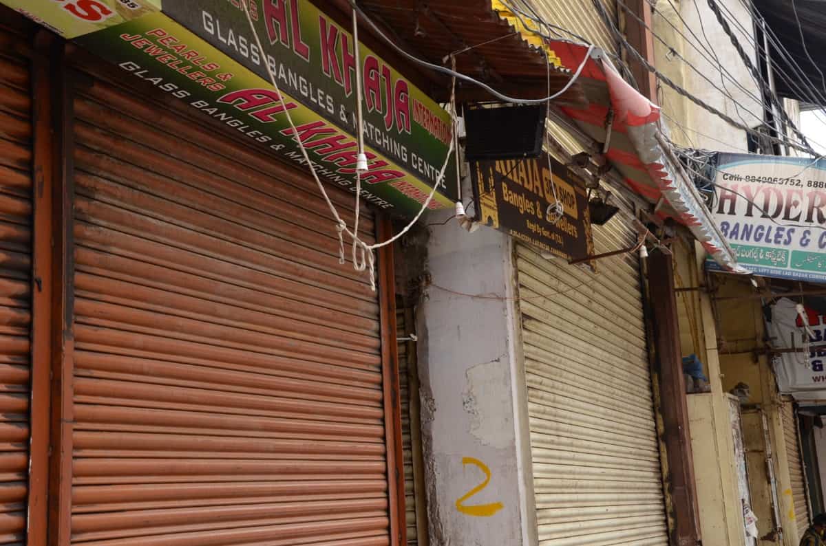 Hyderabad: Most of shops at Charminar remain closed