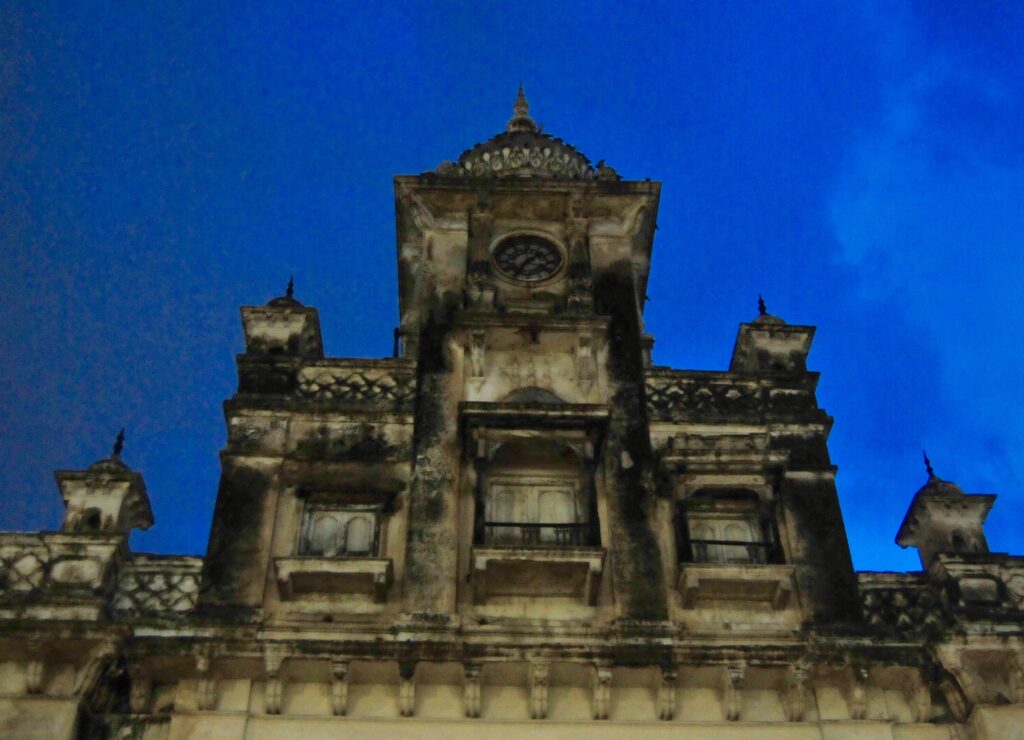 Heavy rainfall destroys Chowmahalla Palace window