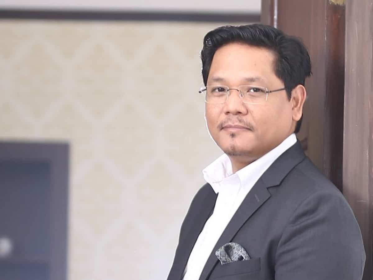 Meghalaya CM Conrad Sangma plays guitar , video viral