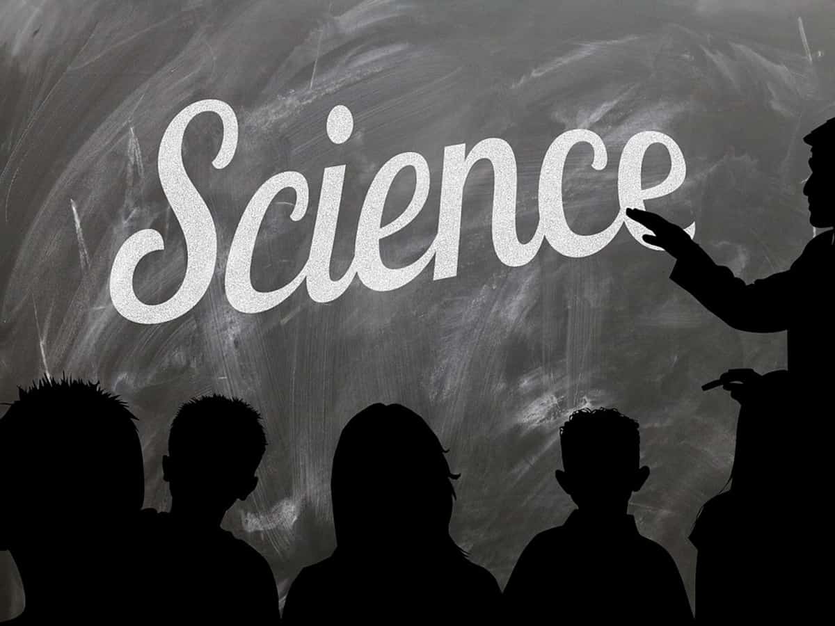 Teacher earns Rs 1cr working in 25 schools