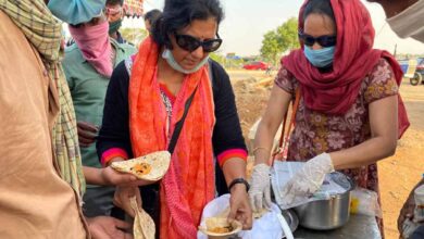 COVID times: Vanaja served meals to over 2 lakh migrants on NH