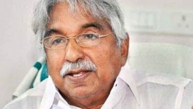 CBI gives clean chit to Oommen Chandy in sexual exploitation case