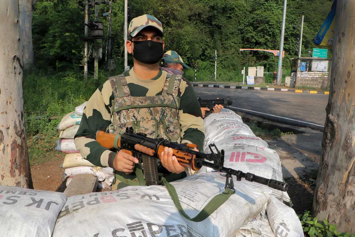 Jammu and Kashmir: Police, paramilitary troops to guard Amarnath Yatra