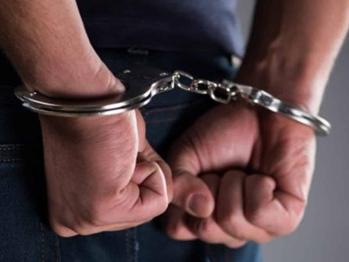 Man blackmailing Bollywood actor's daughter arrested