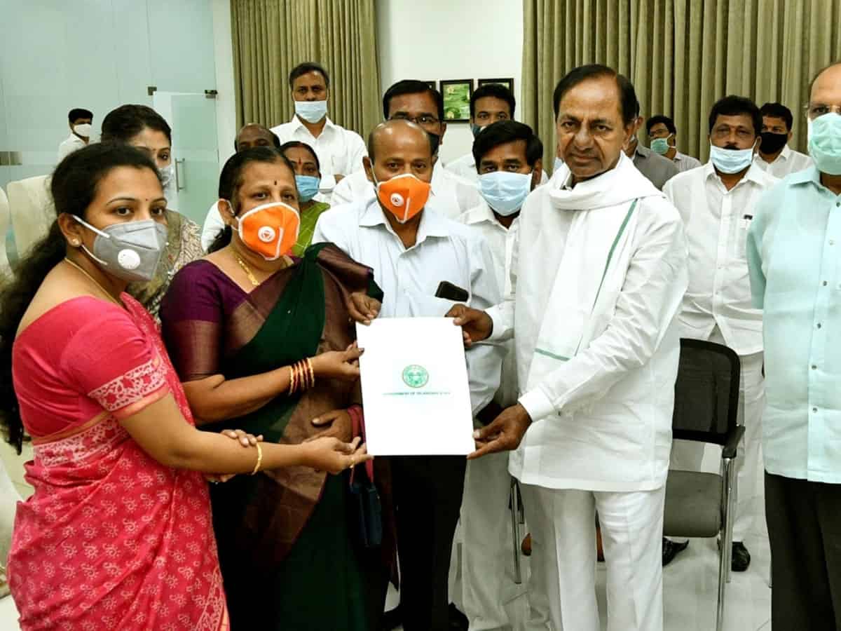 Widow of colonel killed in Ladakh clash appointed Dy Collector