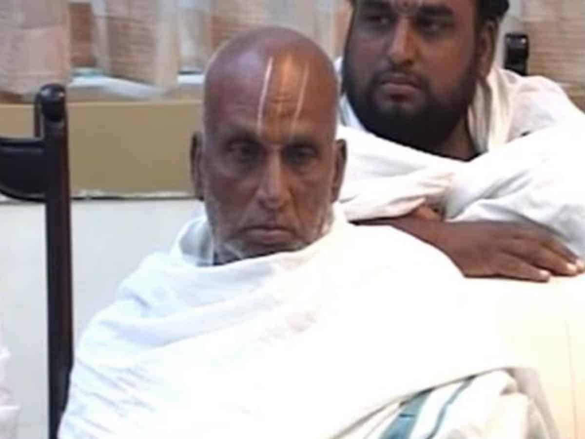Former chief priest of Tirumala Tirupati Devasthanams (TTD), which manages the affairs of the famous Tirumala temple, Srinivasa Murthy Deekshitulu