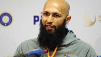 I stand with all those who are oppressed: Amla