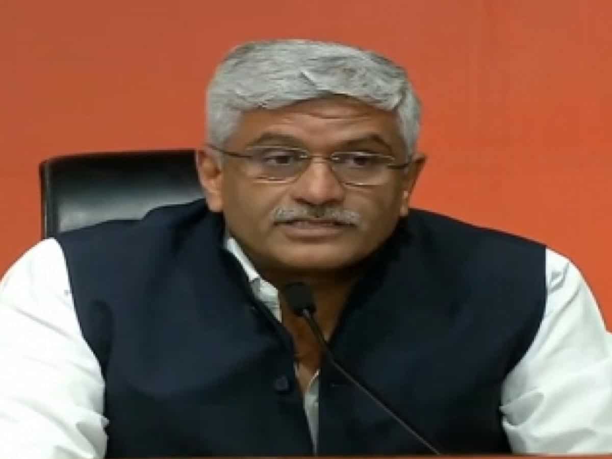 Cong suspends 2 Pilot camp MLAs, demands FIR against Shekhawat (Ld)