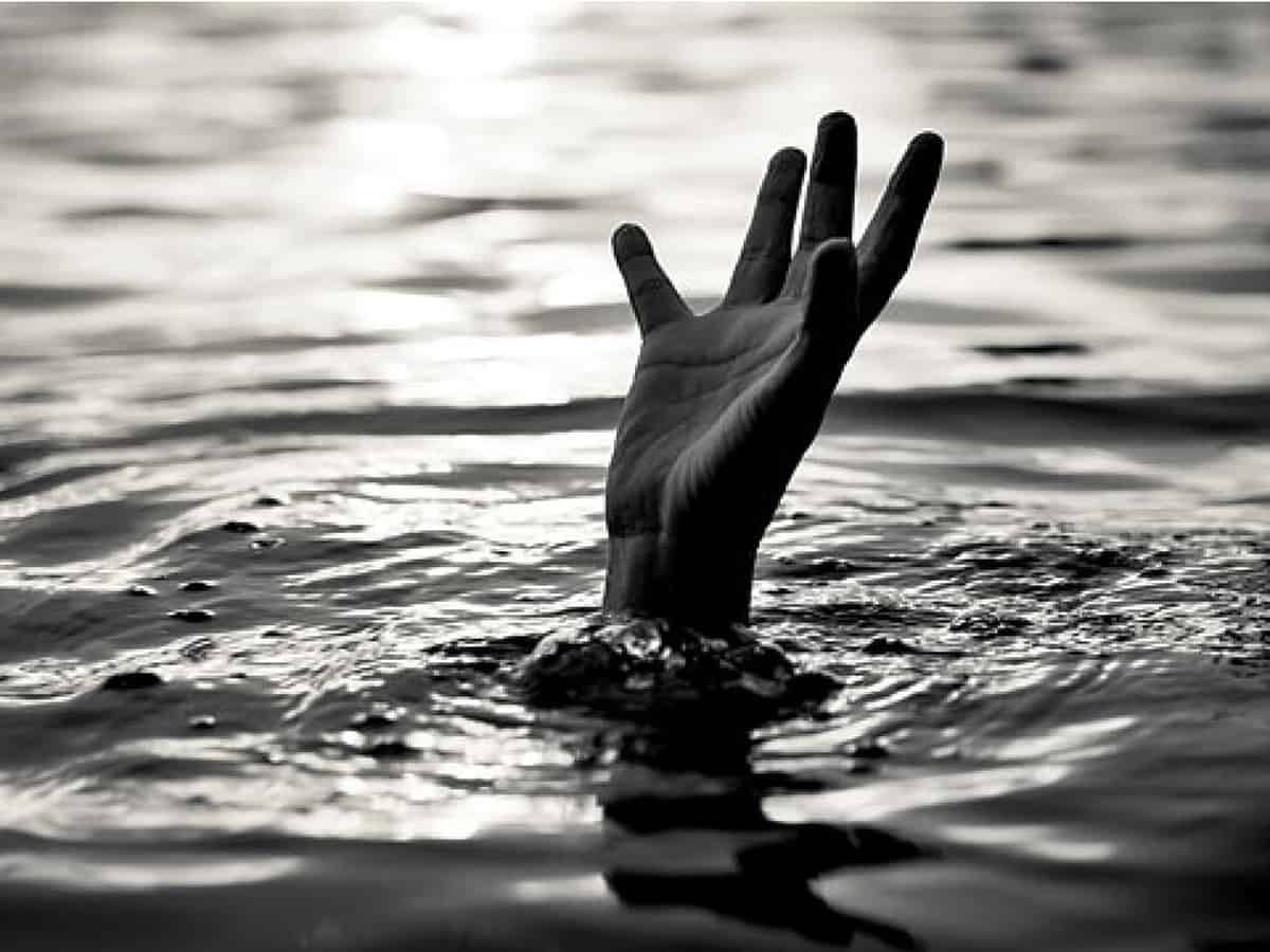Telangana: Man drowns in Dindi project while taking selfie