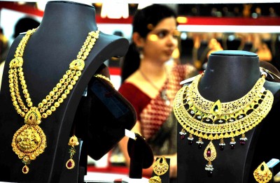 Bull-run persists in precious metals; gold above Rs 56k/10 gm