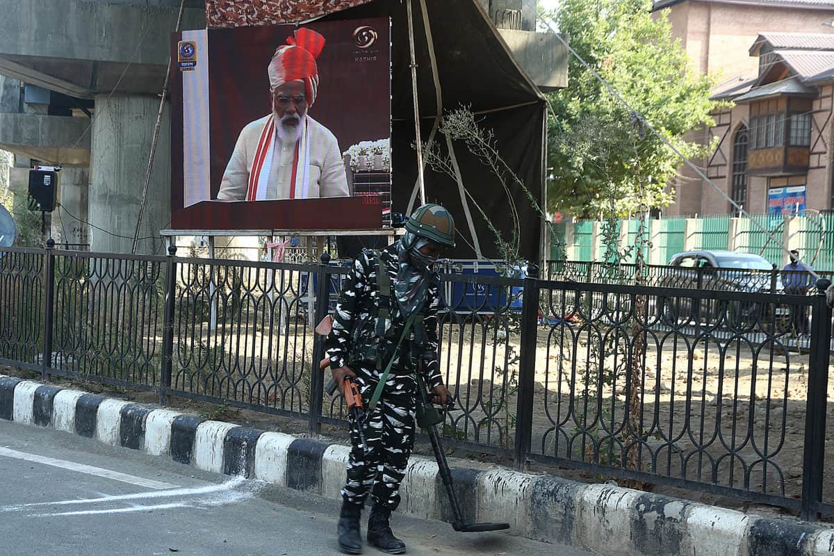 Srinagar: Projectors installed to live stream PM's I-Day speech