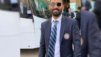 Dinesh Karthik apologizes for sexist comment