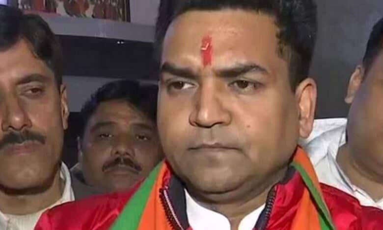 'Ghulam kya mange - Azadi': Kapil Mishra's dig at Cong internal war