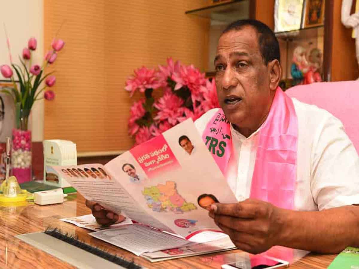 Telangana minister calls I-T raids 'political vendetta'