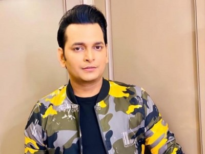 Paritosh to bring his version of Bollywood actors on TV