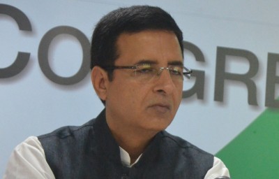 Rahul didn't use 'BJP agent': Surjewala to Sibal as CWC meet heats up (Ld)