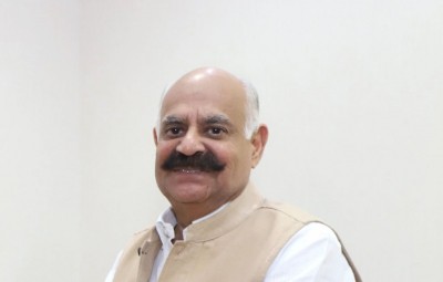 SAD-BJP delegation urges Governor to dismiss Amarinder govt
